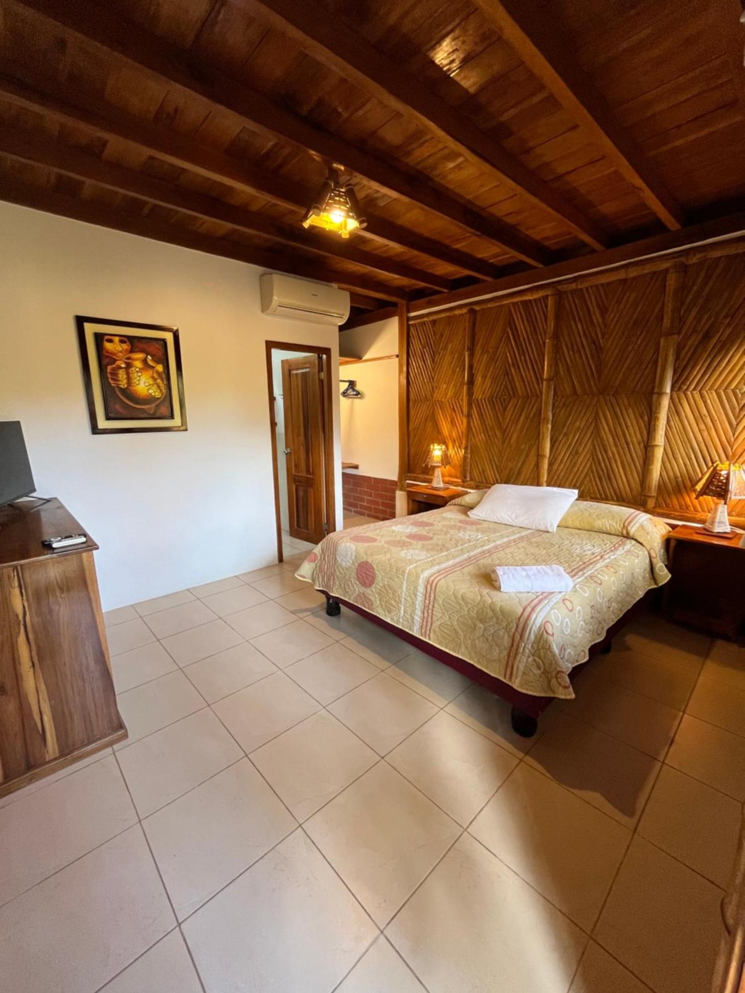 Puerto López Victor Hugo Hotel מראה חיצוני תמונה